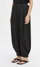 Load image into Gallery viewer, CAMILLA AND MARC Rhia Balloon Leg Pant