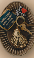 Load image into Gallery viewer, COREY ASHFORD Oyster Keyring Gold