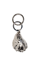 Load image into Gallery viewer, COREY ASHFORD Oyster Keyring Silver SAINTE
