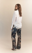 Load image into Gallery viewer, COURTNEY ZHENG Verdure Tapestry Print Jeans