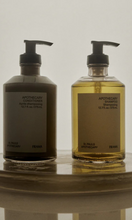Load image into Gallery viewer, FRAMA Apothecary Shampoo 375ml