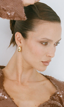Load image into Gallery viewer, PORTER | Baby Blob Earrings Gold