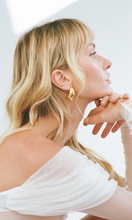 Load image into Gallery viewer, PORTER Blob Earrings Gold