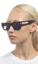 Load image into Gallery viewer, SAINT LAURENT SL572002