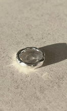 Load image into Gallery viewer, SAINT VALENTINE Forma Ring