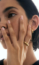 Load image into Gallery viewer, SAINT VALENTINE Forma Ring