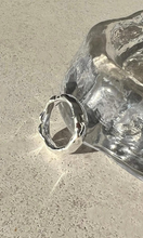 Load image into Gallery viewer, SAINT VALENTINE Forma Ring
