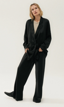 Load image into Gallery viewer, SILK LAUNDRY Relaxed Blazer