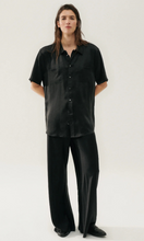 Load image into Gallery viewer, SILK LAUNDRY Short Sleeve Boyfriend Shirt