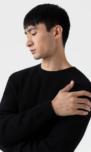Load image into Gallery viewer, SUNSPEL Lambswool Crew Neck Jumper