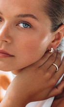 Load image into Gallery viewer, SAINT VALENTINE Biarritz Mini Hoops