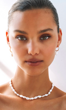 Load image into Gallery viewer, SAINT VALENTINE Mini Keshi Pearl Hoops