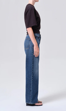 Load image into Gallery viewer, AGOLDE Arc Jean
