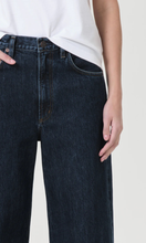 Load image into Gallery viewer, AGOLDE Low Curve Jean Pendulum Sainte
