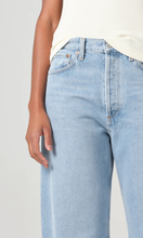 Load image into Gallery viewer, AGOLDE Luna Pieced Jean Void Sainte
