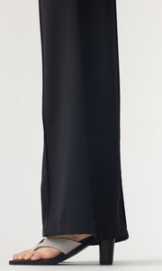 BASSIKE Refined Pinstitch Pant