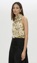 Load image into Gallery viewer, CAMILLA AND MARC Sentra Top
