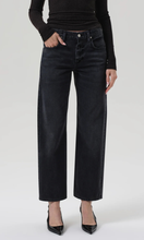 Load image into Gallery viewer, CITIZENS OF HUMANITY Lindz Easy Straight
