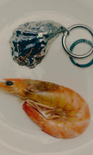 Load image into Gallery viewer, COREY ASHFORD Oyster Keyring Silver SAINTE
