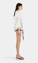 Load image into Gallery viewer, HANSEN &amp; GRETEL Aria Lace Blouse
