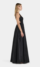 Load image into Gallery viewer, HANSEN &amp; GRETEL Aubrey Gown
