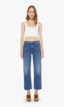 Load image into Gallery viewer, MOTHER DENIM The Newbie Ankle Fray
