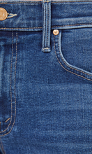 Load image into Gallery viewer, MOTHER DENIM The Newbie Ankle Fray
