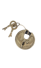 Load image into Gallery viewer, BRASS Round Fish Lock
