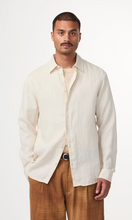 Load image into Gallery viewer, NN .07 Enzo Classic Collar Linen Shirt
