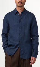 Load image into Gallery viewer, NN .07 Enzo Classic Collar Linen Shirt
