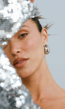 Load image into Gallery viewer, PORTER Blob Earrings Silver
