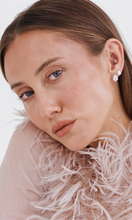 Load image into Gallery viewer, PORTER Pear Studs 2ct Gold
