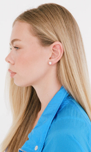 Load image into Gallery viewer, PORTER Round Studs 1ct Gold

