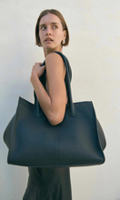 Load image into Gallery viewer, RYLAN 7.44 Large Tote
