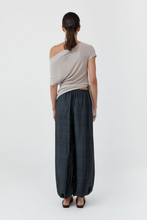 Load image into Gallery viewer, ST. AGNI Fine Jersey Off Shoulder Top
