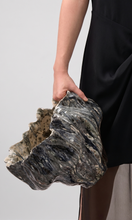 Load image into Gallery viewer, THE FOUNDRY Luxorion Vase Marmor

